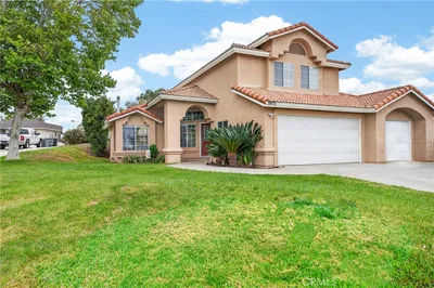 1075 Hillcrest Court