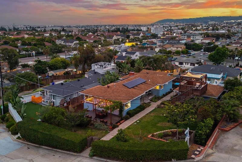 3115 Russell St, San Diego, CA 92106