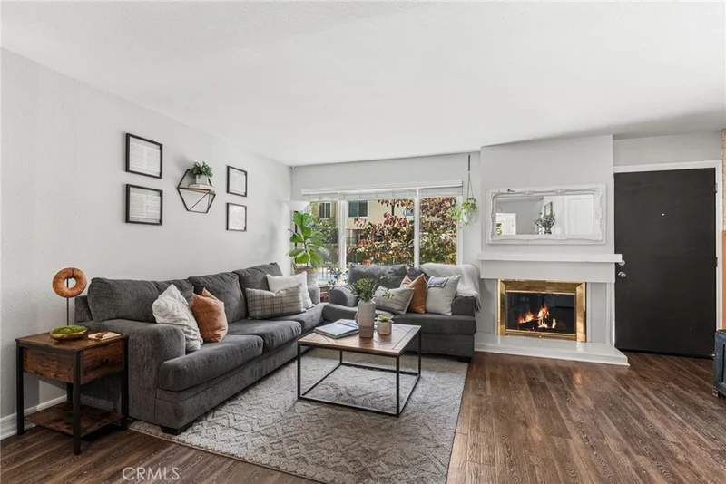 101 W Riverdale Avenue 60, Orange, CA 92865