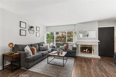 101 W Riverdale Avenue 60
