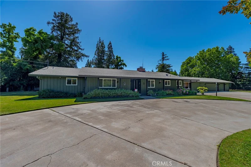 6090 Country Club Pl