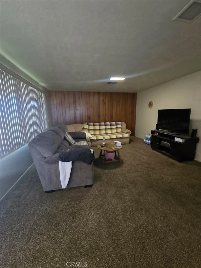 Interior 4