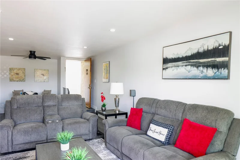 3565 Linden, Long Beach, CA 90807