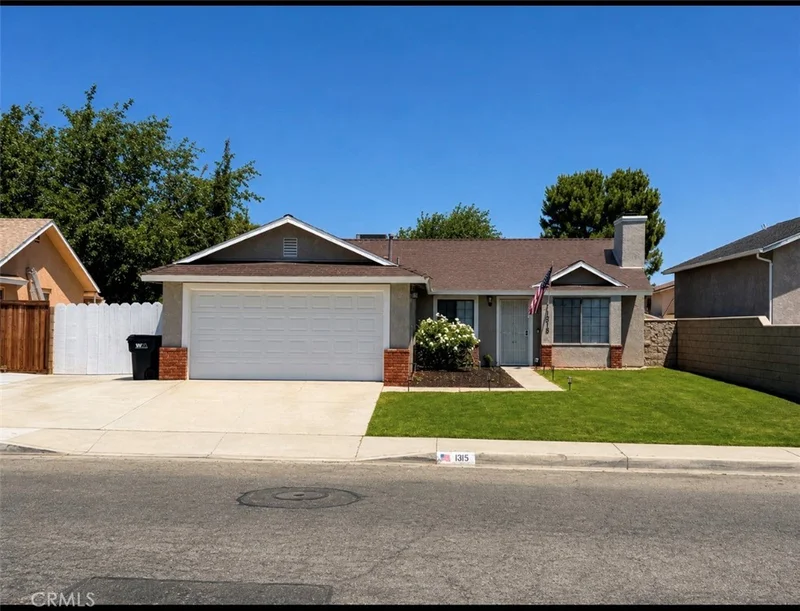 1315 E Ave J5