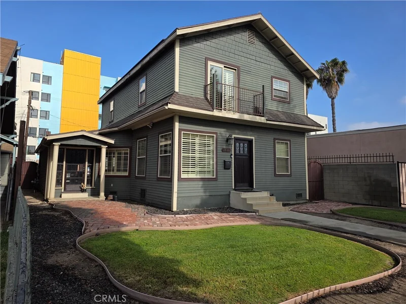 1411 Elm Avenue