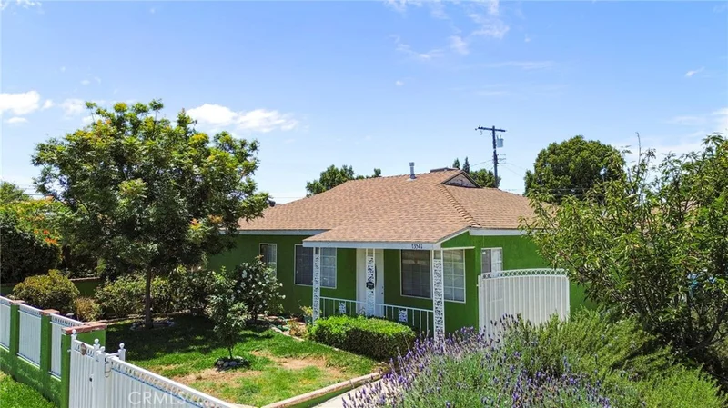 13541 Crossdale photo 2