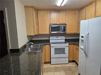 2275 Del Mar Way 106