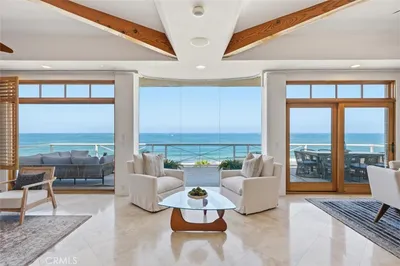 807 Esplanade