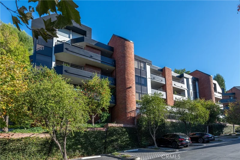 Photo 2 of 4774 Park Encino 206