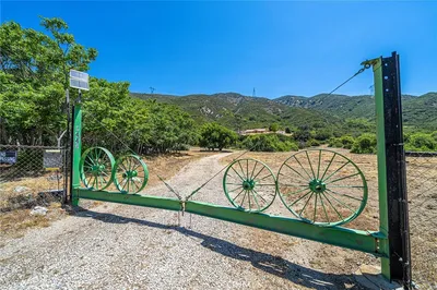 1449 Lytle Creek