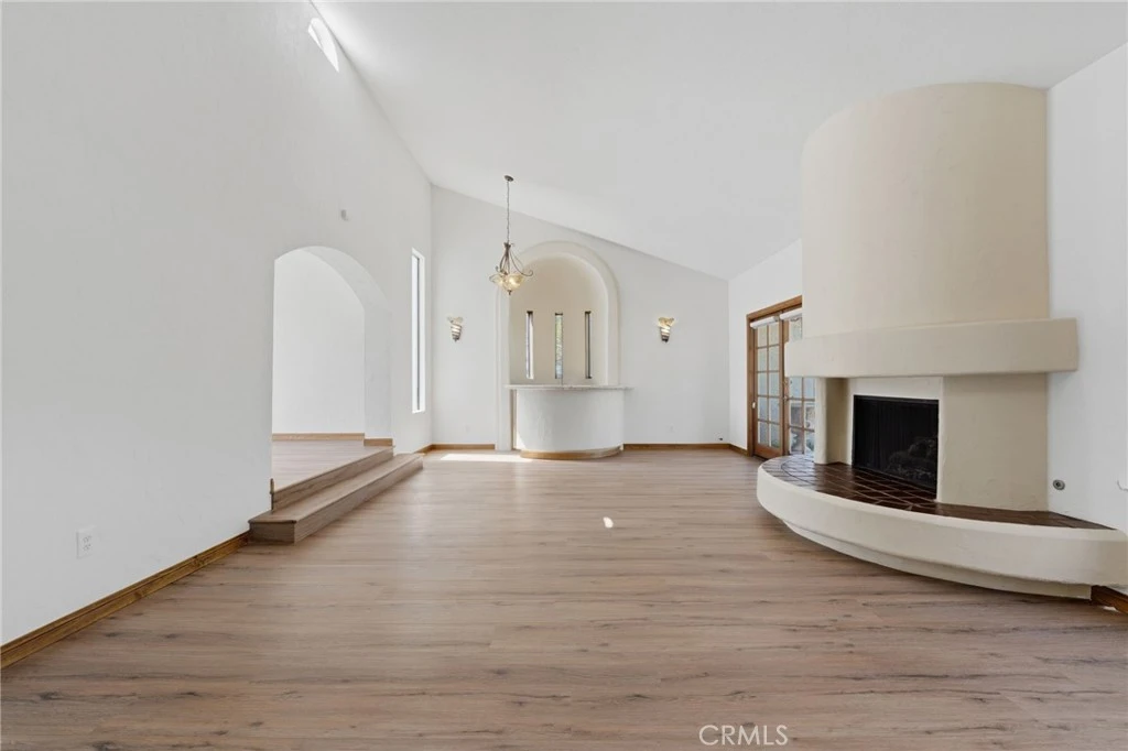 Interior 3
