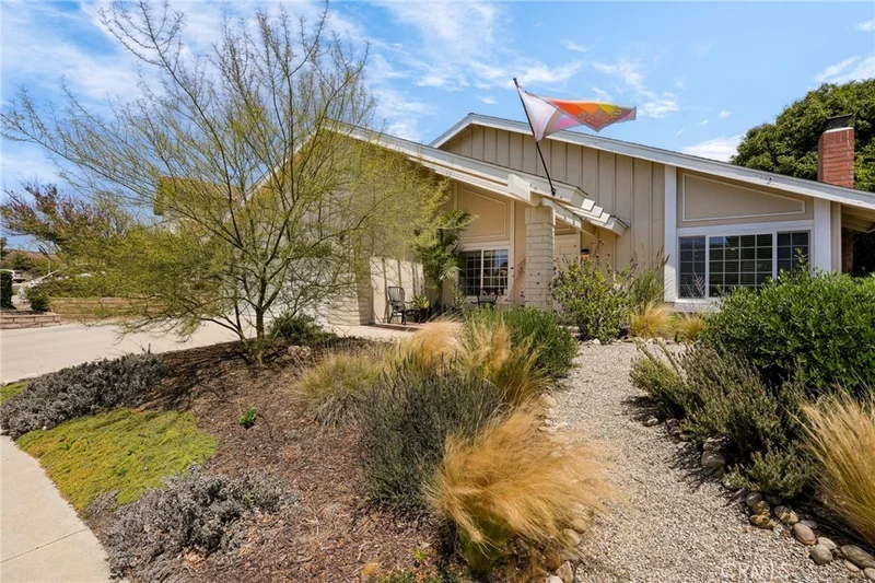 295 Odebolt Drive, Thousand Oaks, CA 91360