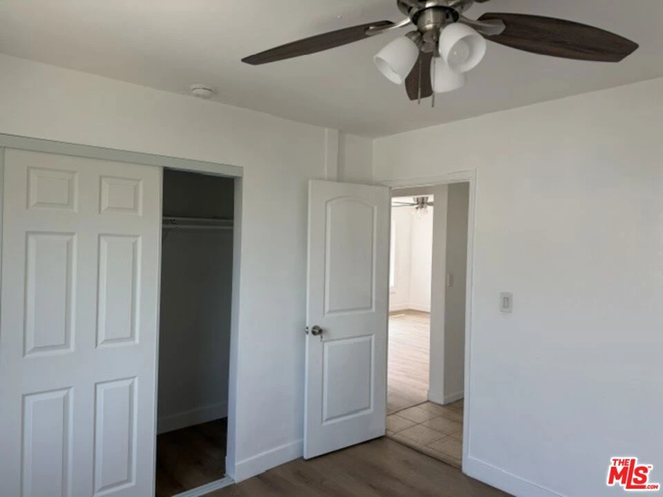 Interior 4