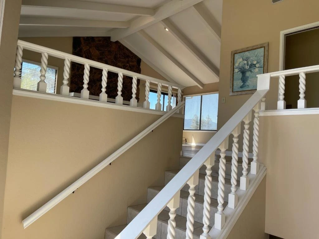 Interior 4
