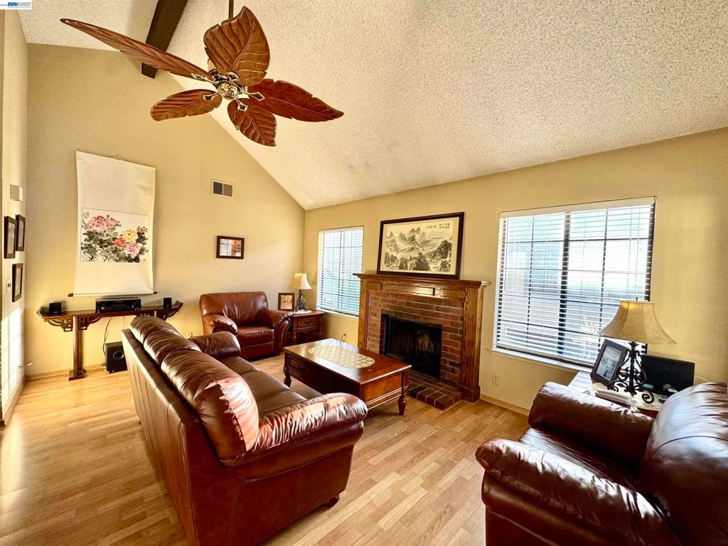 Interior 3