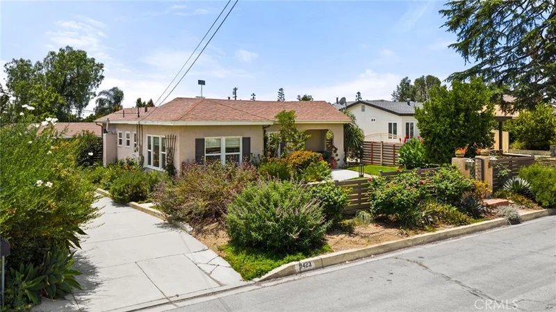 Photo 2 of 9423 Lomita Drive