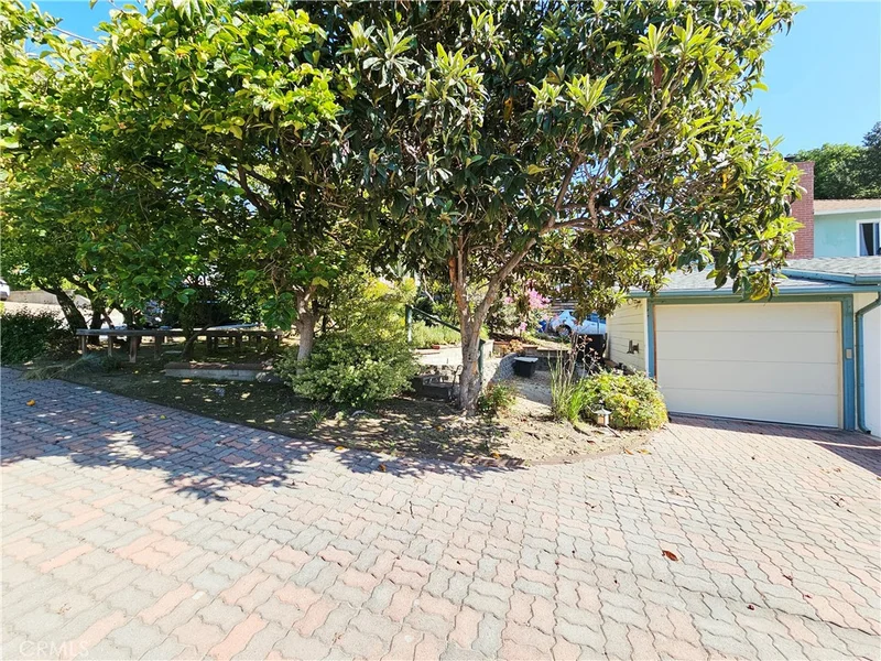 186 5th Avenue photo 2