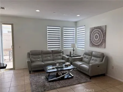 9382 Phoenix photo 2