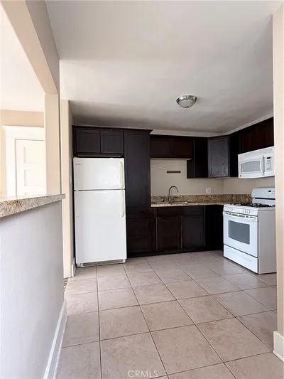 206 S Guadalupe C photo 2