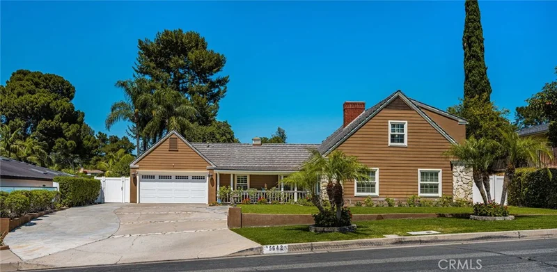 Photo 2 of 5642 Mountain View Avenue