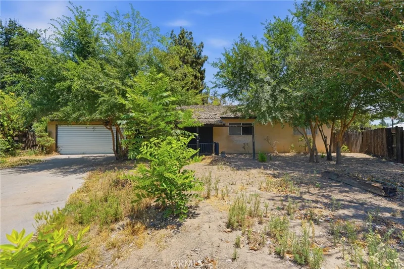 1924 S Tipton Court, Visalia, CA 93292