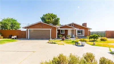 822 E Glenwood