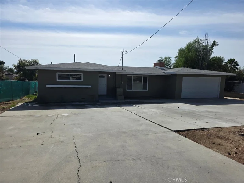 633 N Yale Street, Hemet, CA 92544