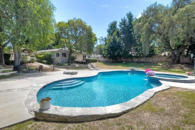 1143 Cypress Dr
