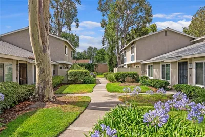 2532 S Laurelwood 119
