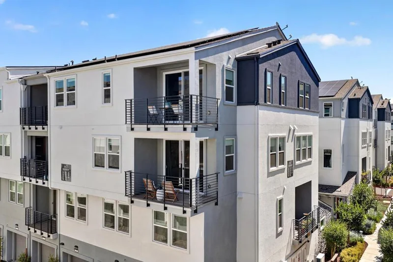 586 Redberry Way, San Jose, CA 95117