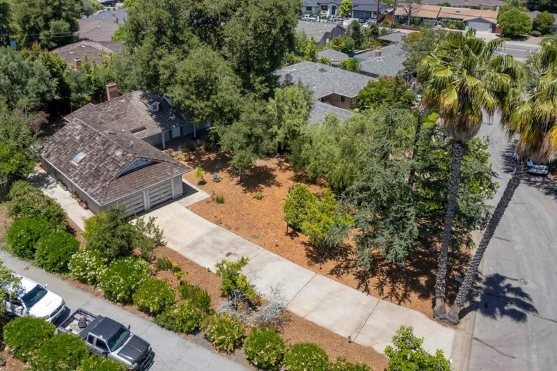 834 Starlite Lane, Los Altos, CA 94024