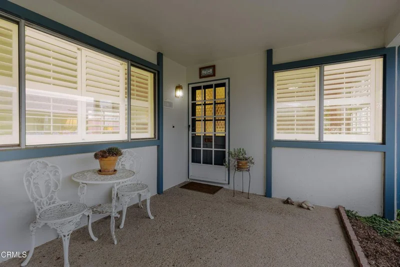 138 E Elfin Green photo 2