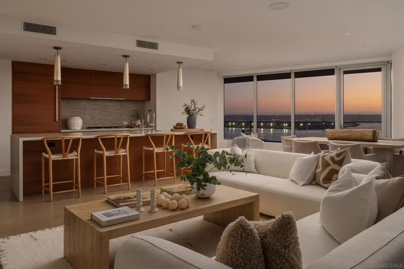 888 W E Street 1901, San Diego, CA 92101