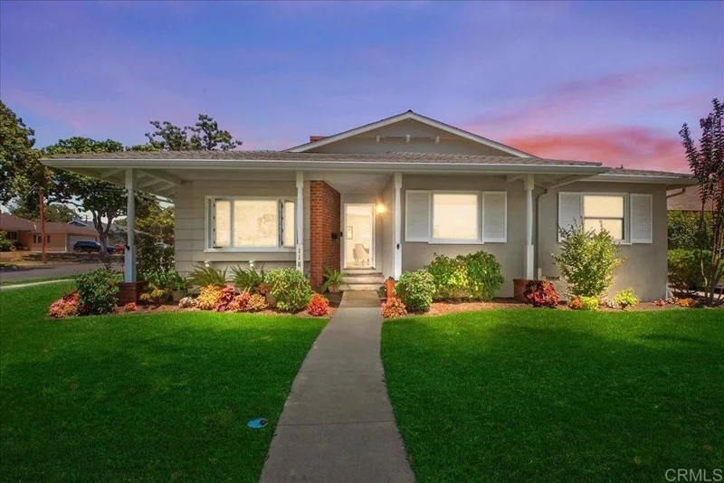 118 N Ashford Place, Fullerton, CA 92831