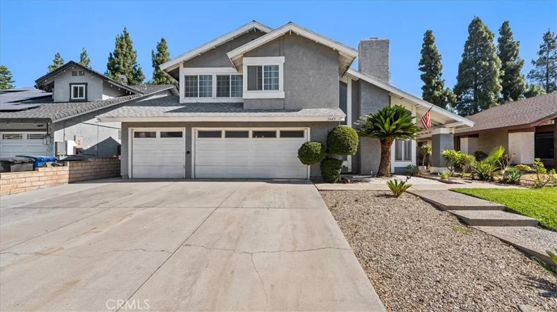 1445 E Bermuda Dunes