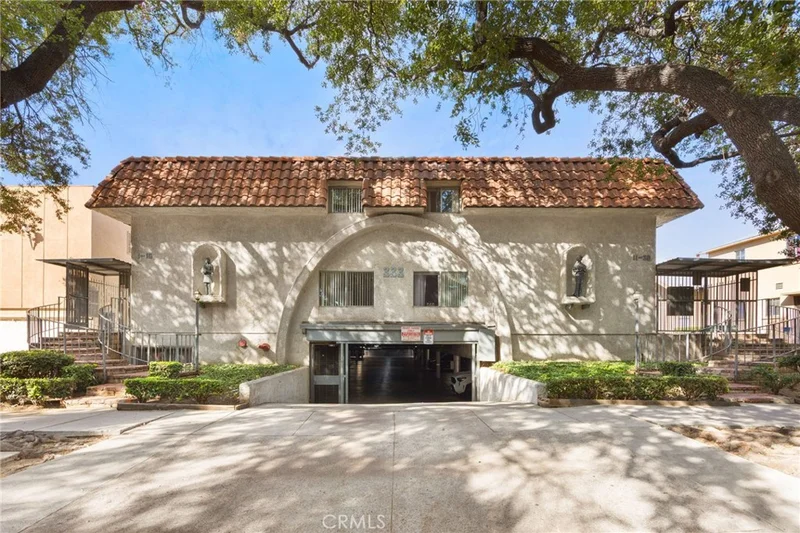 333 Riverdale Drive 17, Glendale, CA 91204