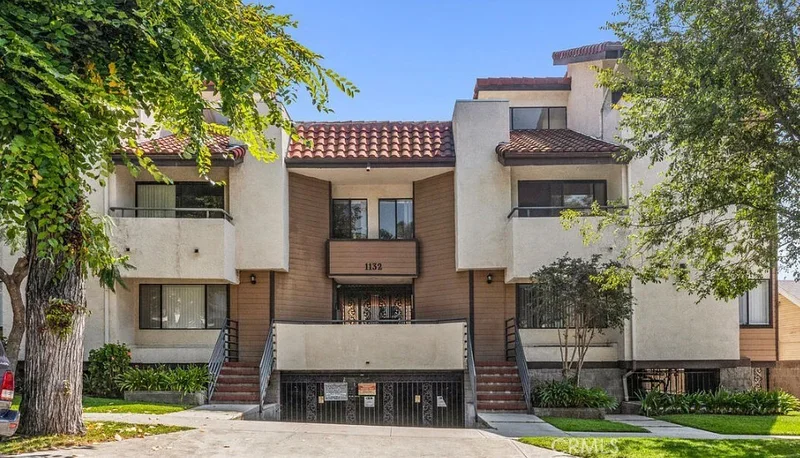 1132 Elm 211, Glendale, CA 91201