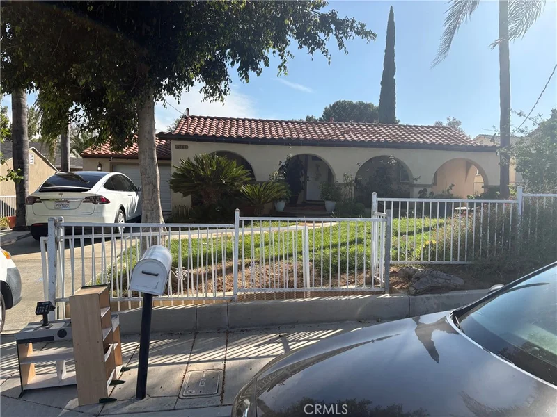 6764 Chadbourne Avenue A photo 2