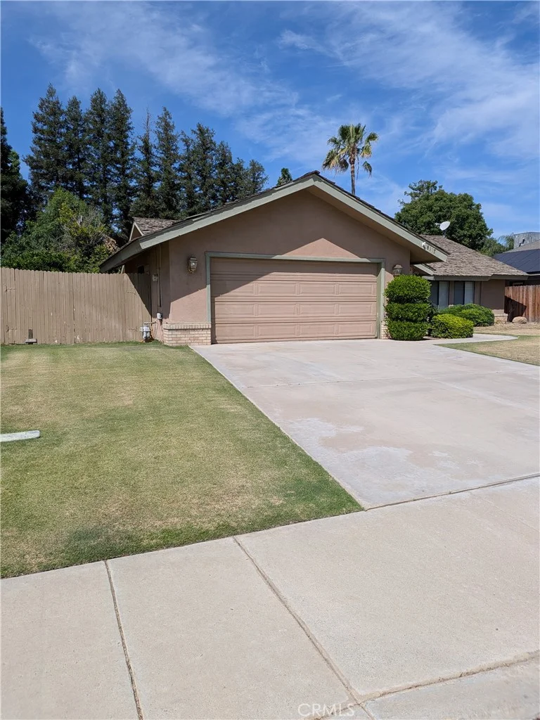 8817 Sierra Oak photo 2