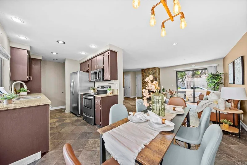 2710 Ariane Drive 3