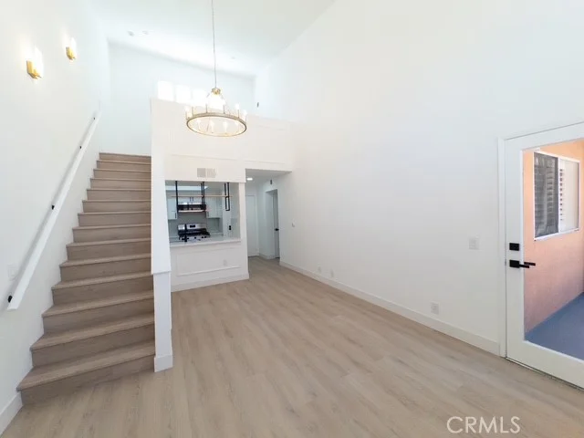 12601 Van Nuys 209