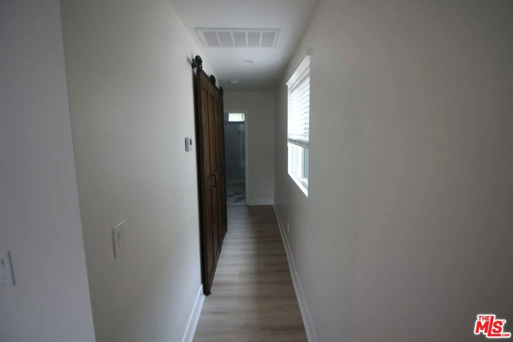 Interior 3