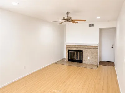1849 E Avenue J4 photo 2