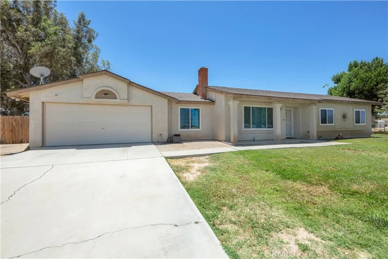 9742 E Avenue R8, Littlerock, CA 93543