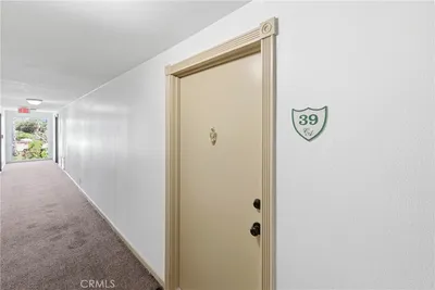 400 N Acacia c 39 photo 2