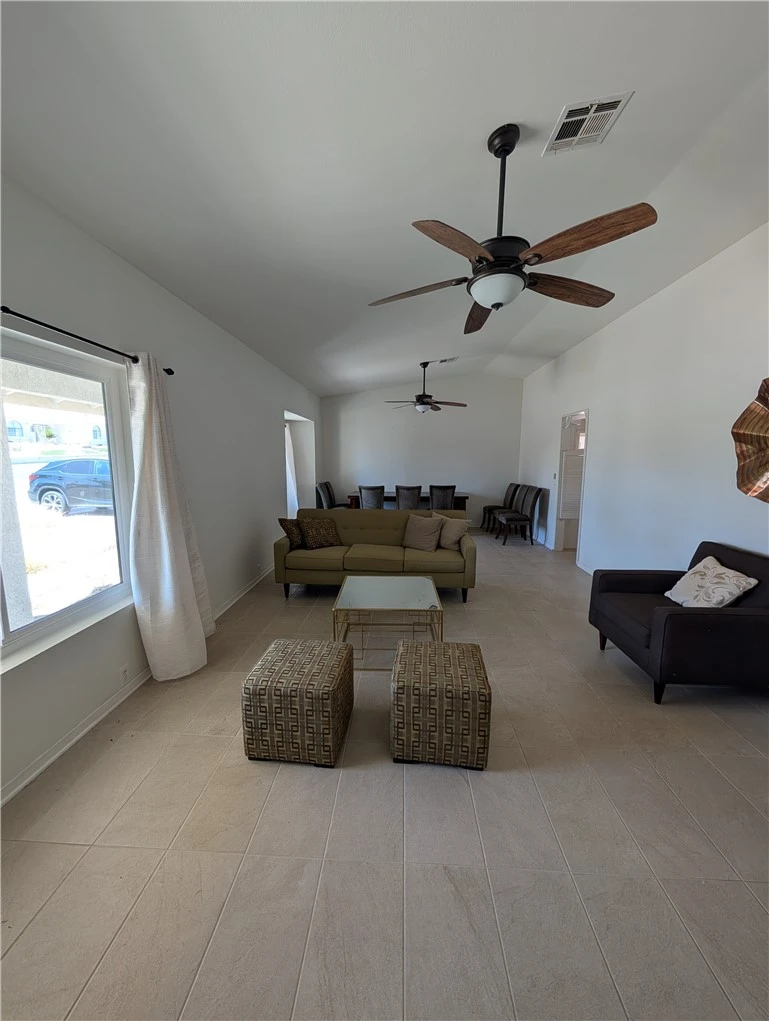 Interior 4