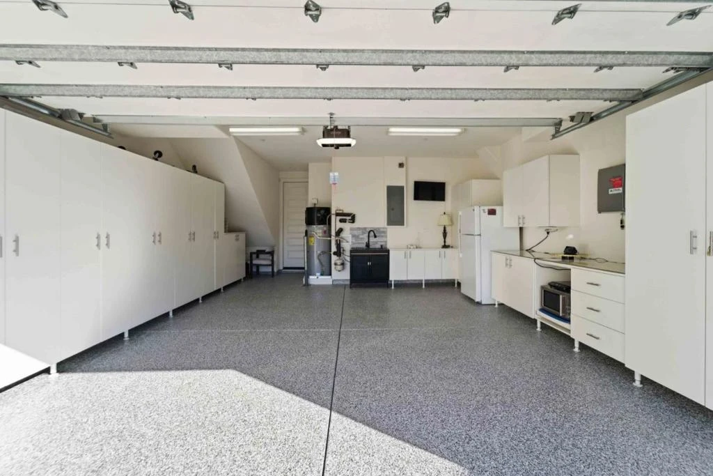 Interior 2