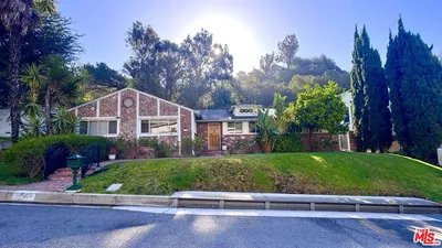 1546 San Ysidro Drive