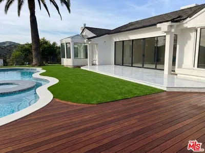 3300 Wonder View Plaza