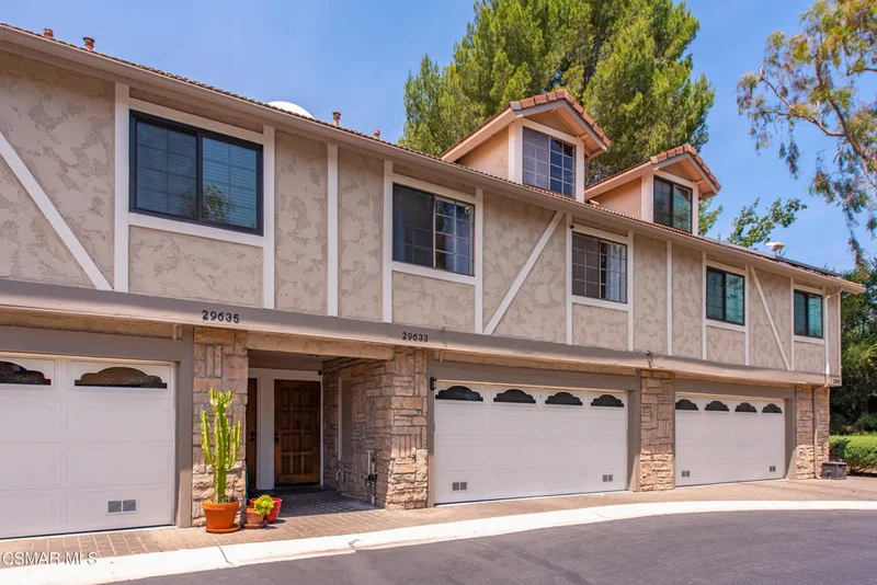29633 Strawberry Hill Drive, Agoura Hills, CA 91301